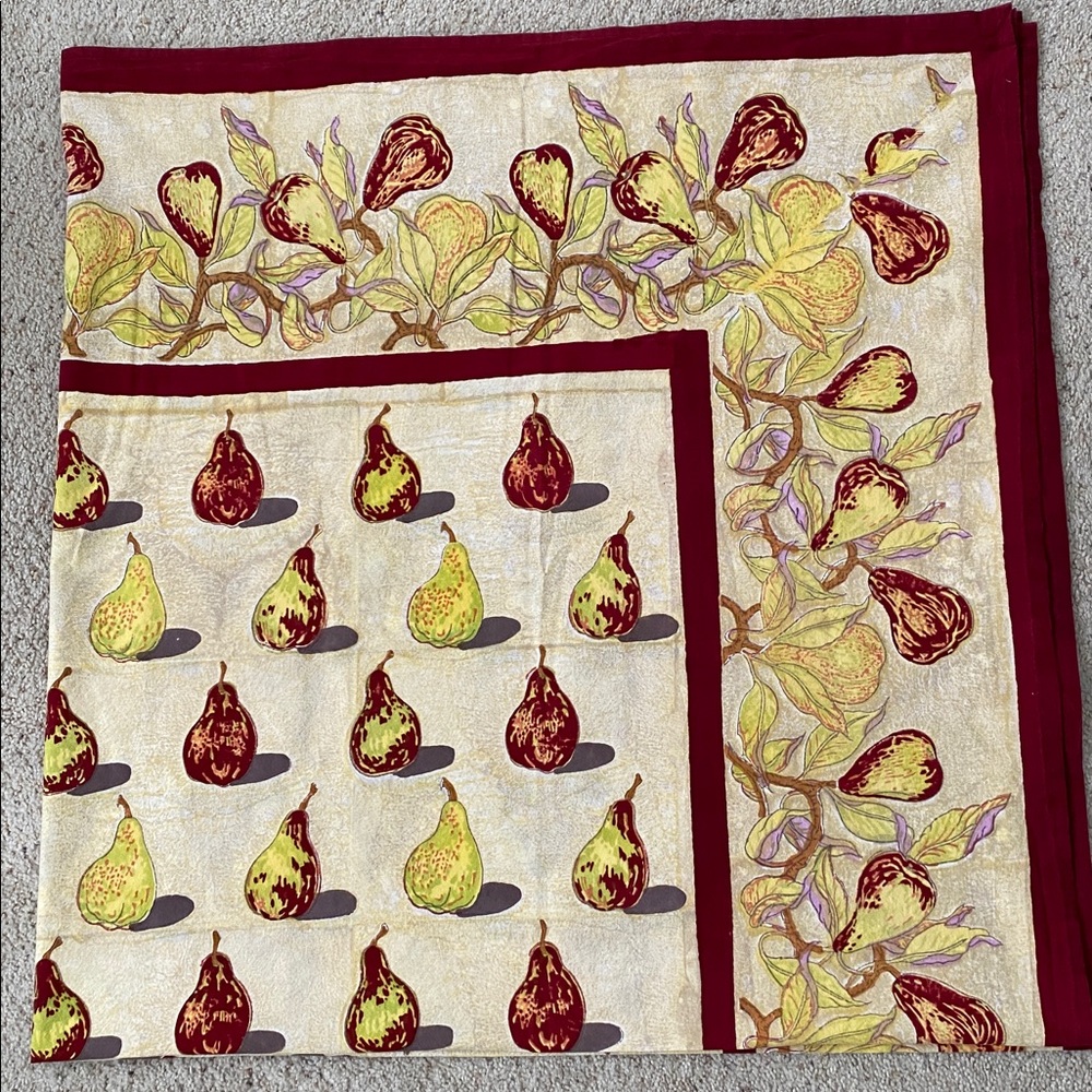 Couleur Nature by Bruno Lamy Orchard Pear Cotton Tablecloth. - Picture 2 of 7